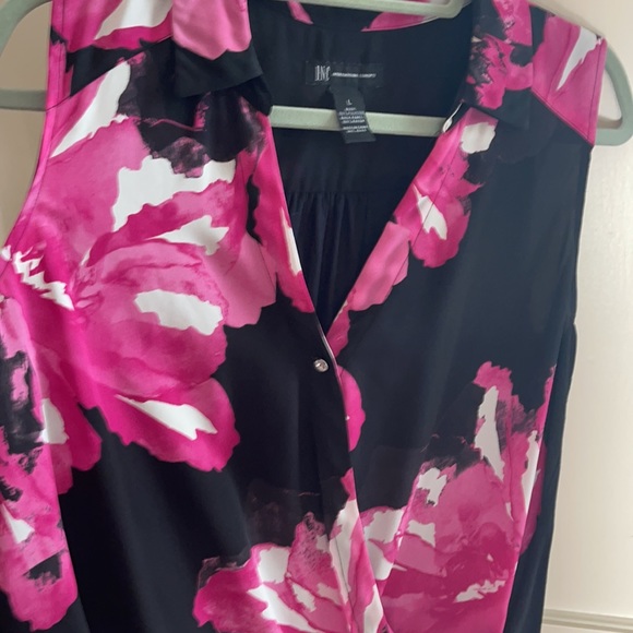 Collared Tank - Picture 2 of 5